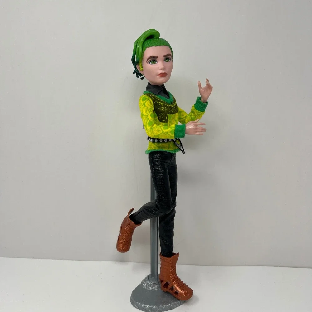 Monster High Deuce Gorgon Boo York Doll 11 Inch Green Hair Boy Figure 2008